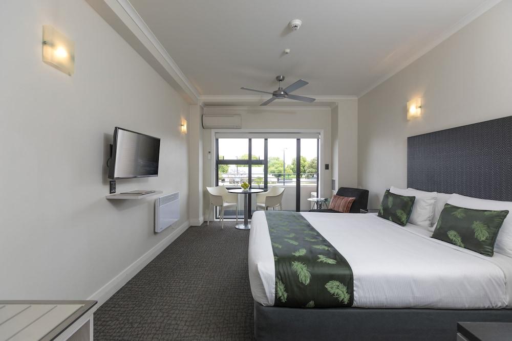 Quest Serviced 4* Napier