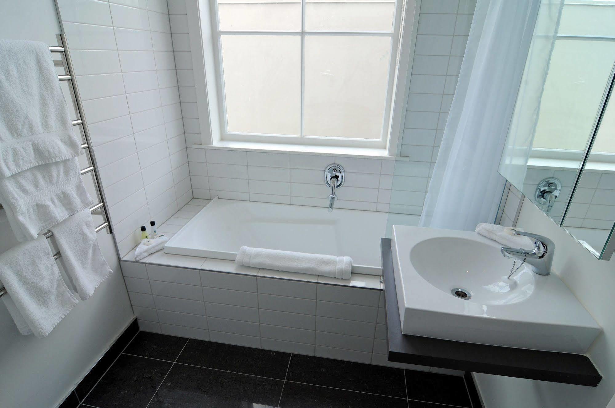 Aparthotel Quest Serviced 4*